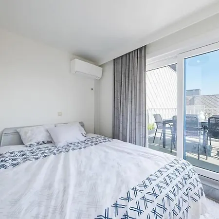 Fraval - Beachfront With Sea Views In Middelkerke