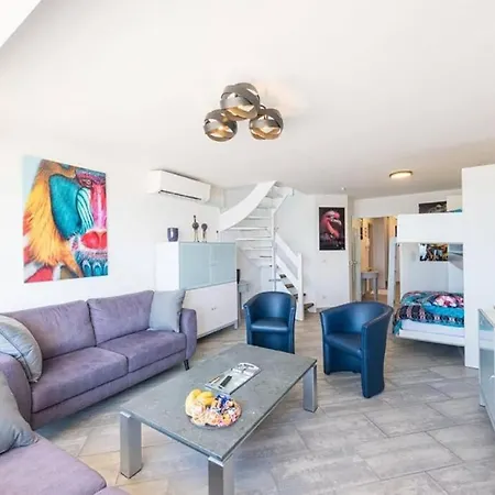 Fraval - Beachfront With Sea Views In Apartment Middelkerke