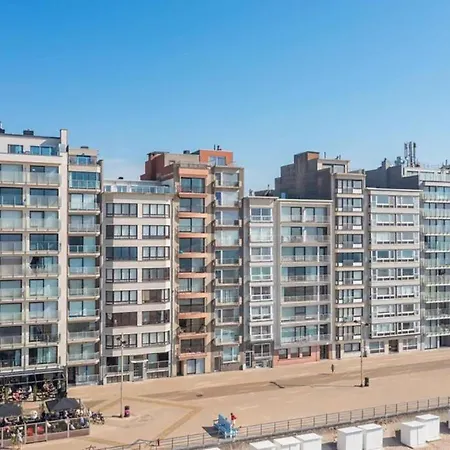 Fraval - Beachfront With Sea Views In Apartment
